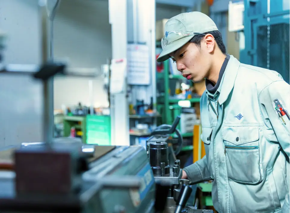 堀口エンジニアリング製造部の業務風景