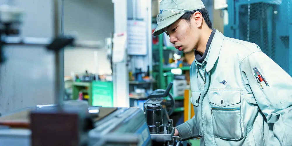 堀口エンジニアリング製造部門の業務風景